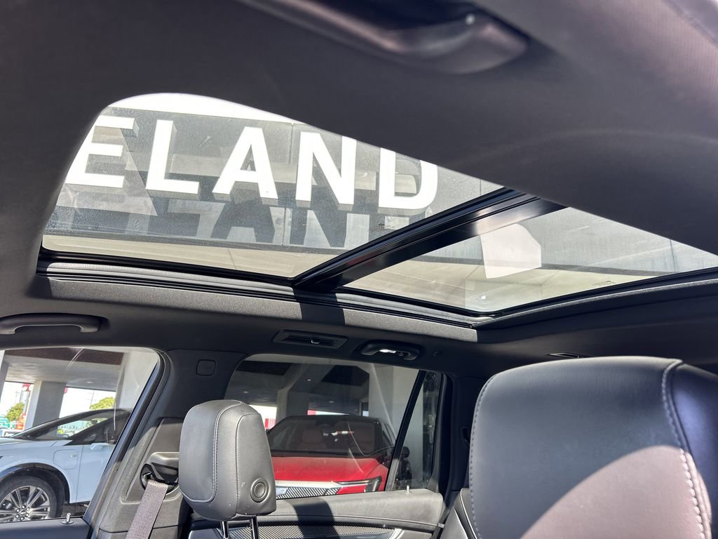 Used 2023 Cadillac XT6 Sport w/ Technology Package image 22