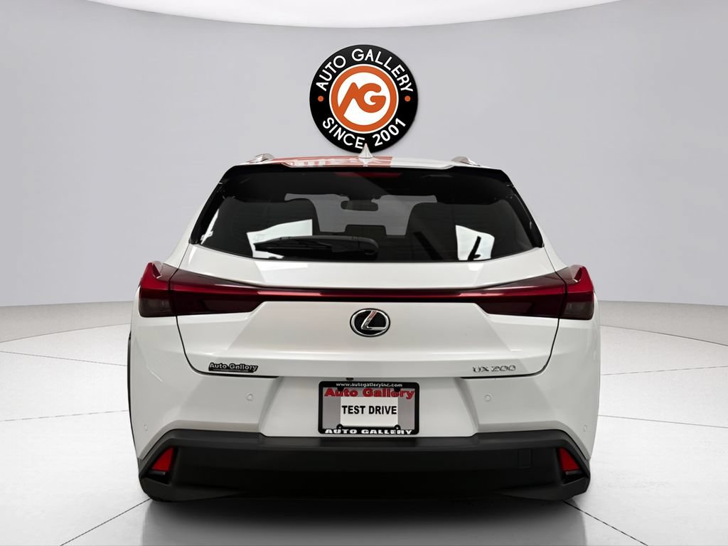 Used 2021 Lexus UX 200 w/ Accessory Package (Z1) FWD image 4