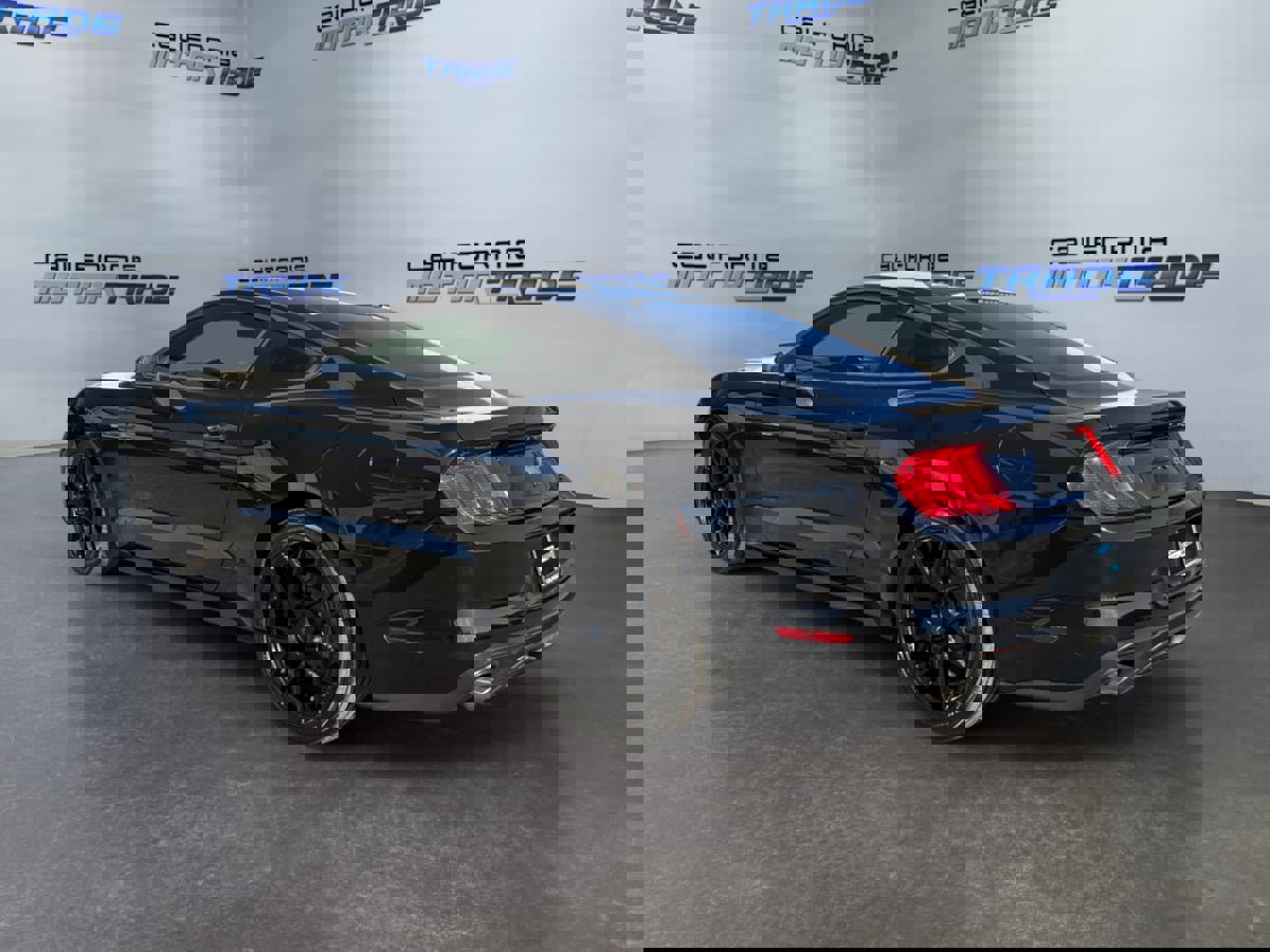 Used 2018 Ford Mustang Coupe RWD image 7