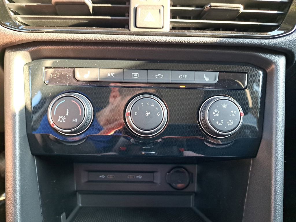 New 2025 Volkswagen Taos S image 26