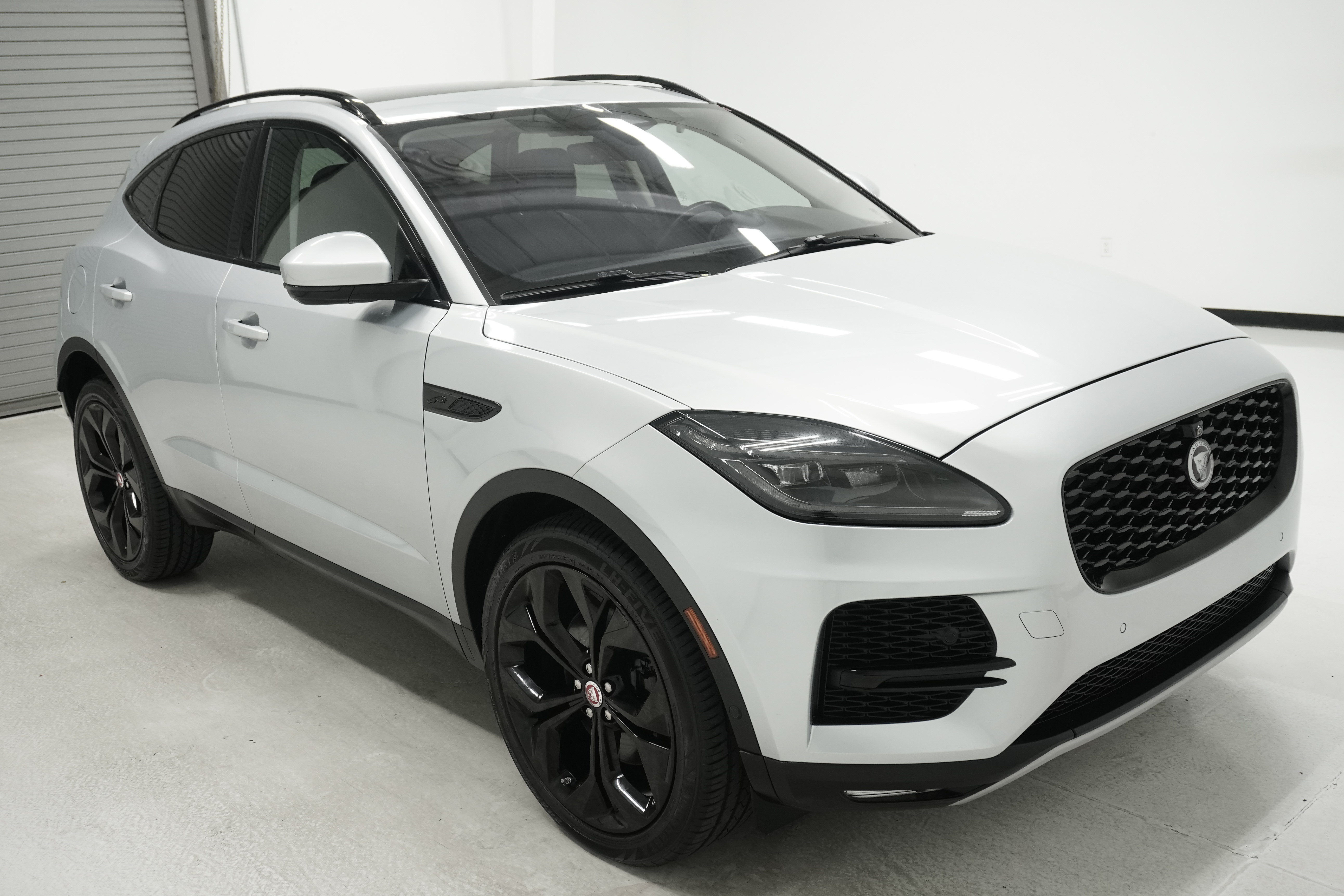 Used 2021 Jaguar E-PACE SE AWD/4WD image 3