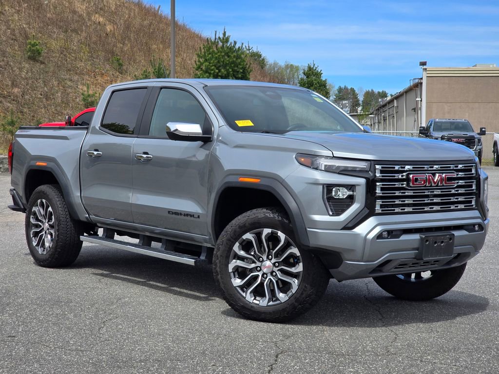 Used 2024 GMC Canyon Denali image 13