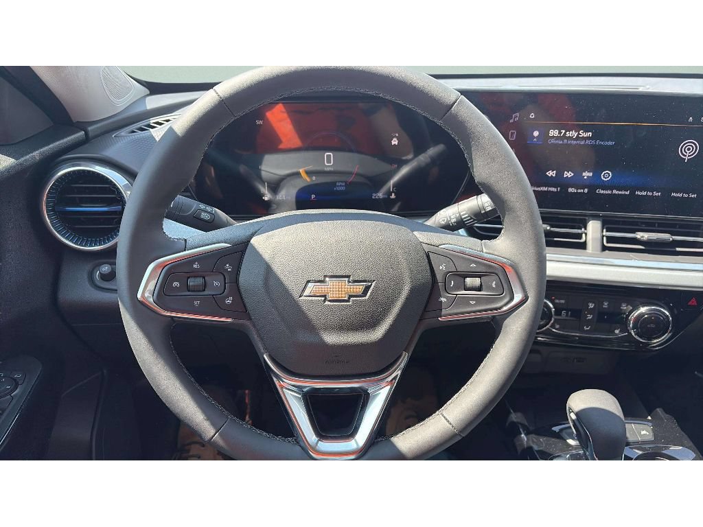 New 2026 Chevrolet Trax LT w/ Sunroof Package FWD image 13