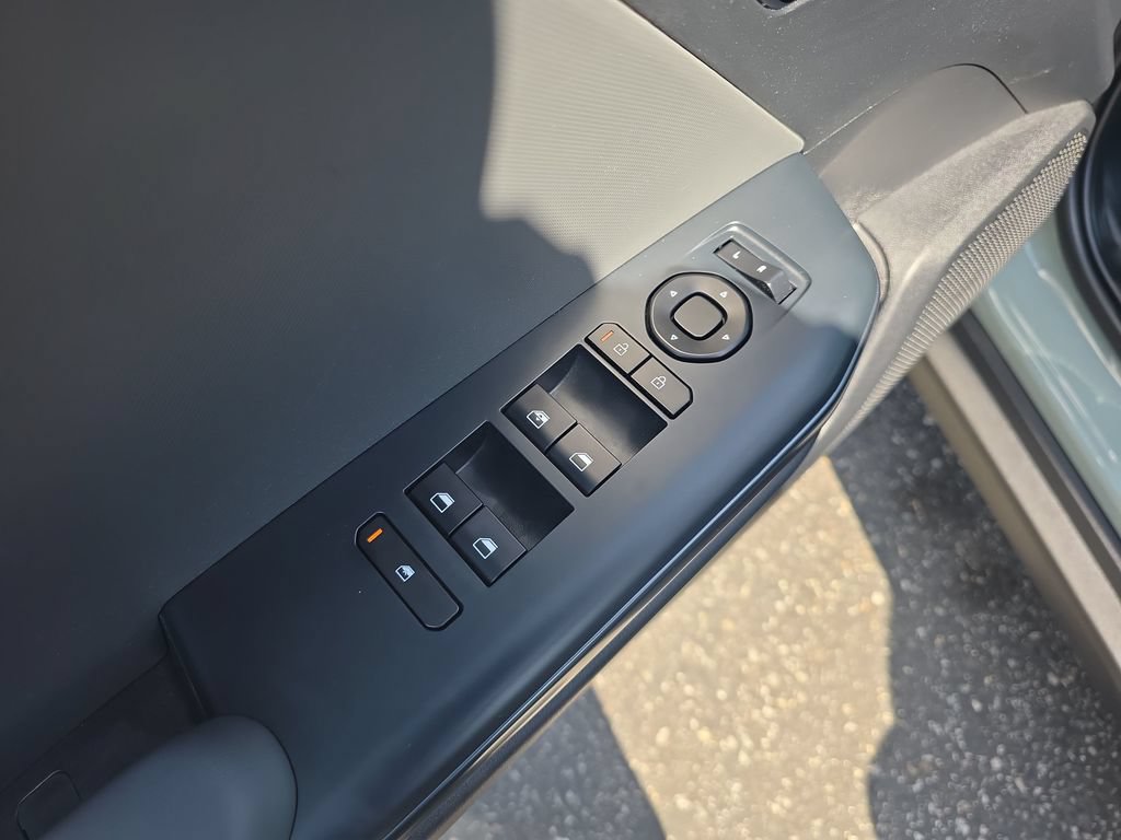 Used 2025 Kia K4 FWD image 11