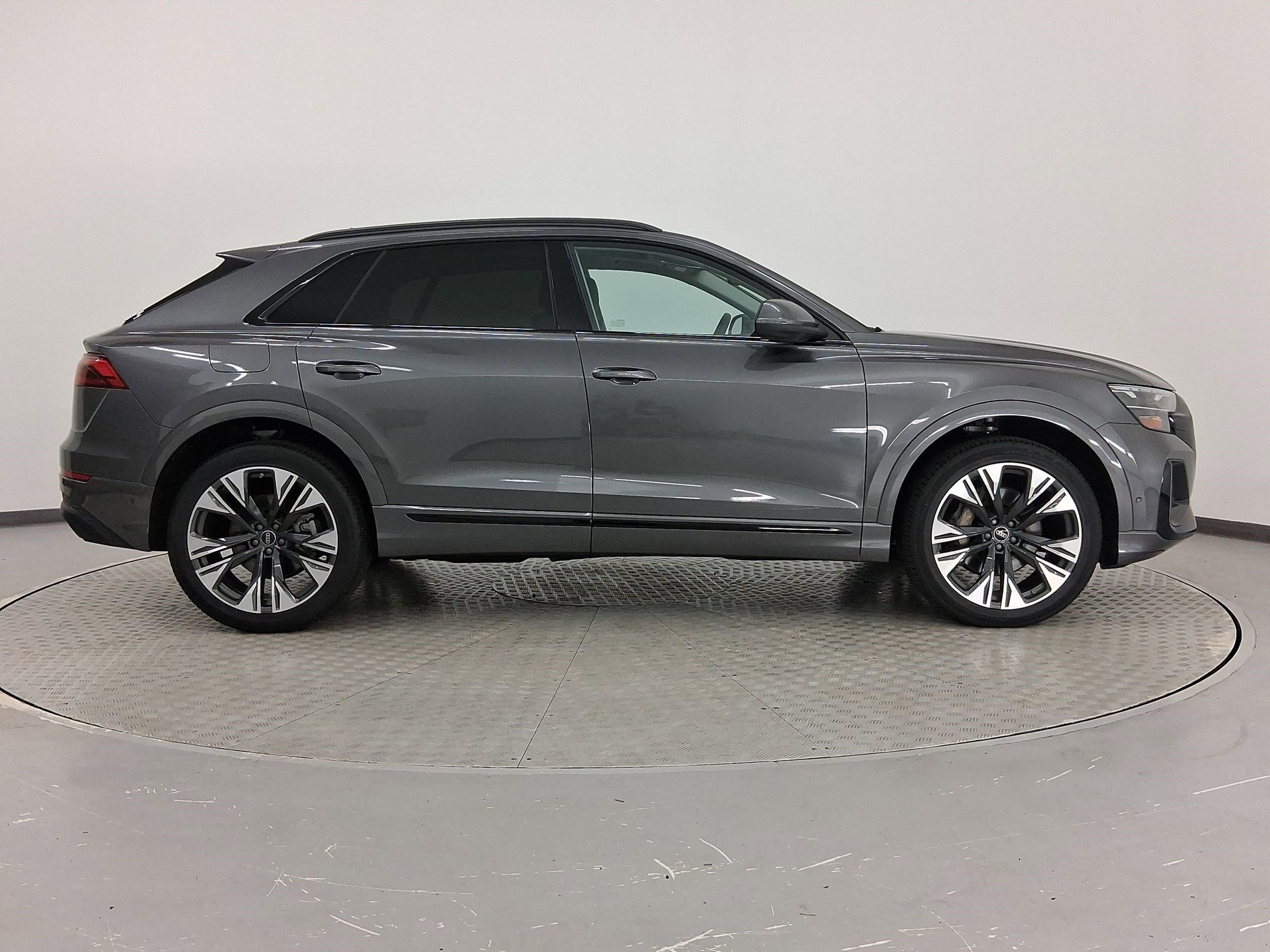 New 2025 Audi Q8 Premium image 8