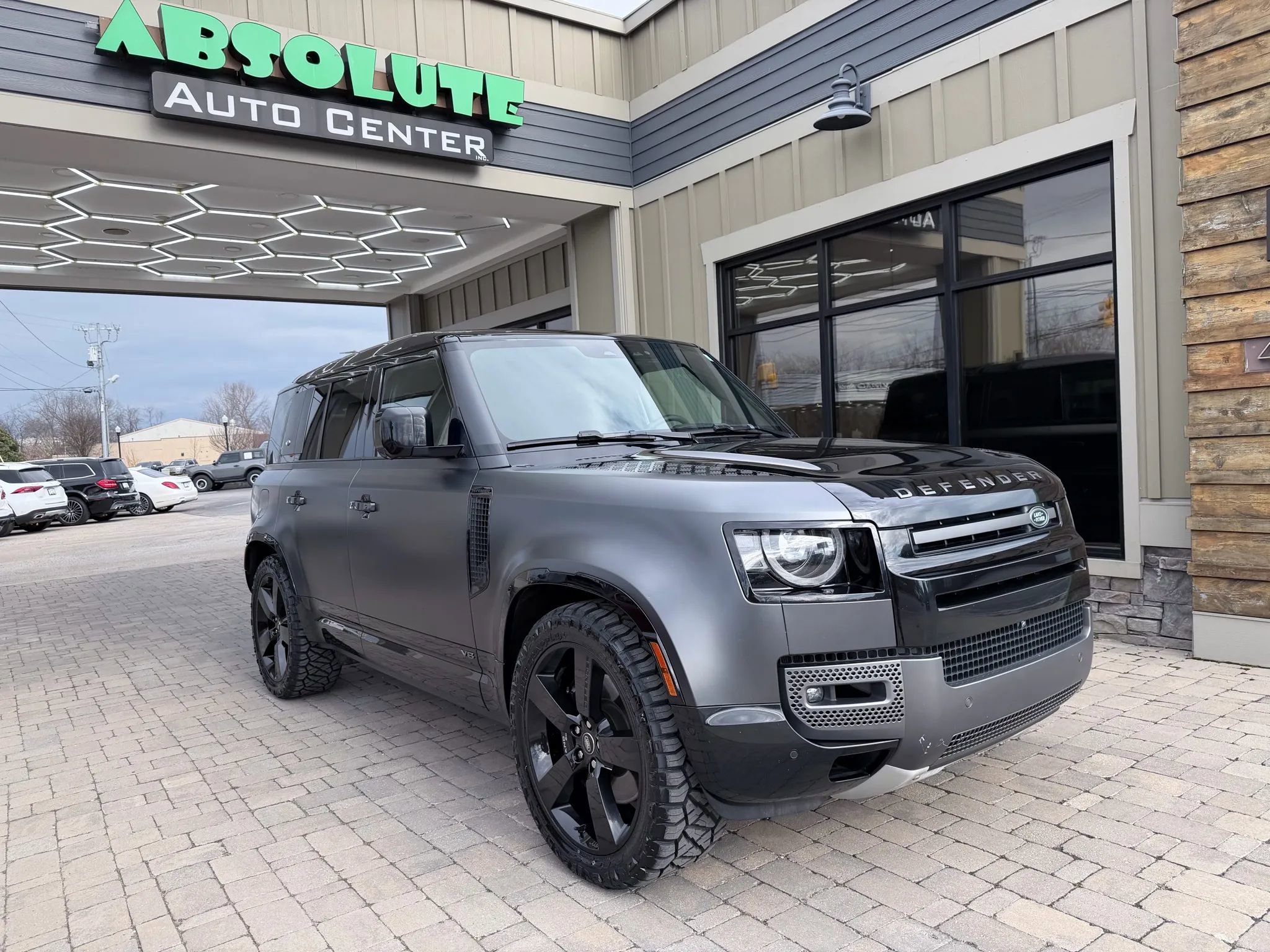Used 2023 Land Rover Defender 110 V8 image 48