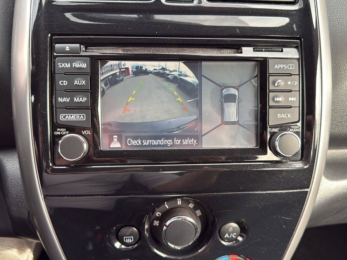 Used 2017 Nissan Versa Note FWD image 19