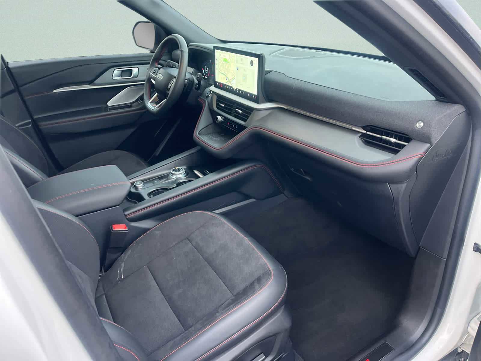 Used 2025 Ford Explorer ST w/ Sun And Sound Package image 10