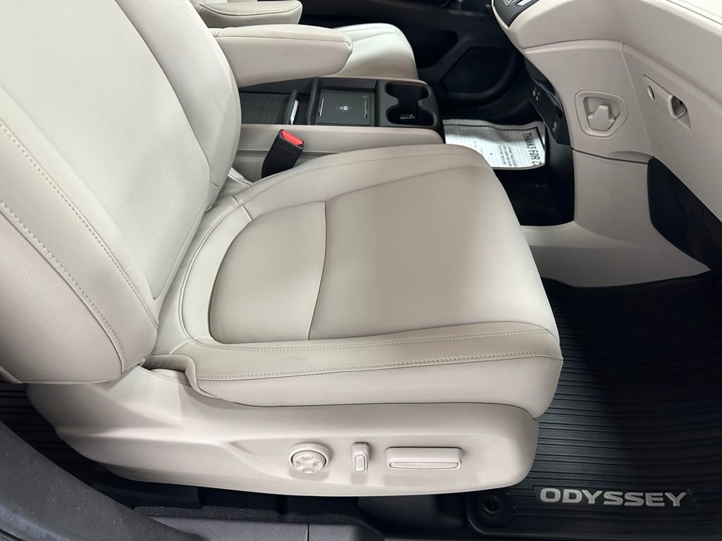 Used 2025 Honda Odyssey EX-L image 62