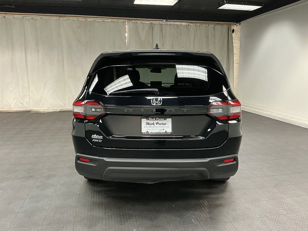 Used 2023 Honda Pilot LX image 4