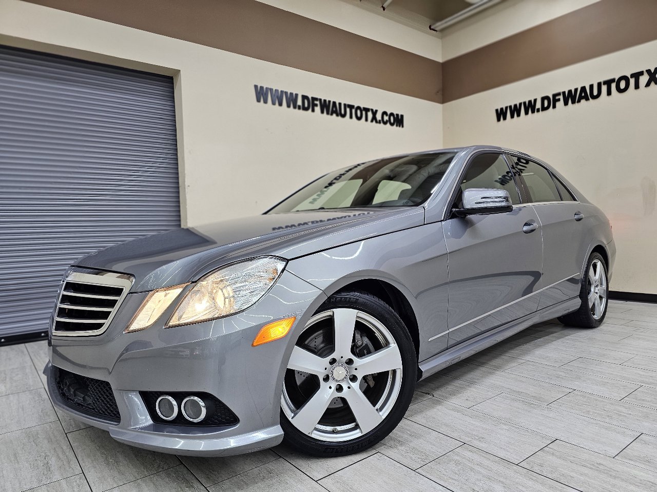 Used 2010 Mercedes-Benz E 350 Sedan w/ Premium 1 Pkg image 1