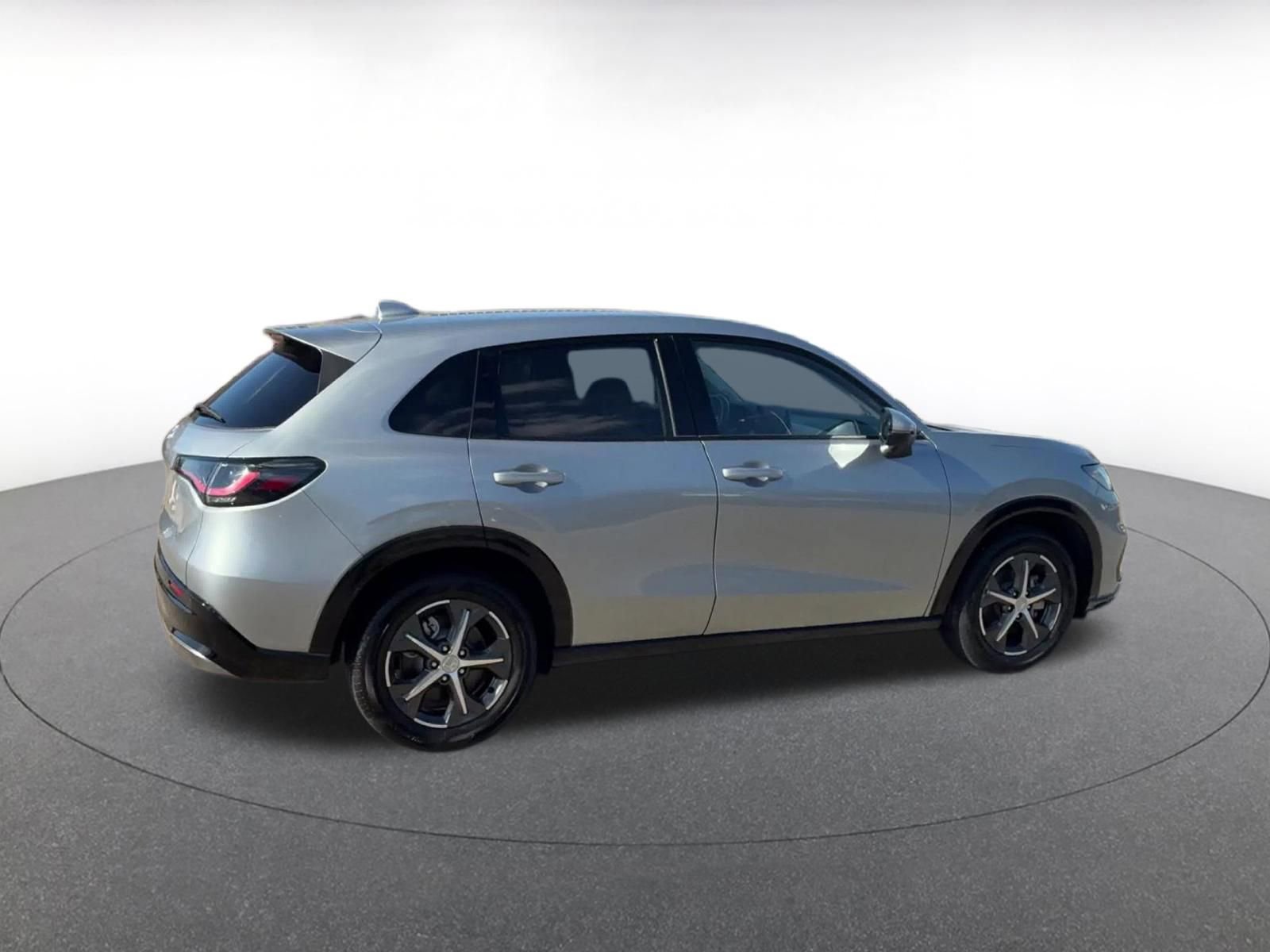 Used 2025 Honda HR-V EX-L image 10