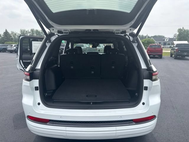New 2026 Jeep Grand Cherokee Limited AWD/4WD image 43
