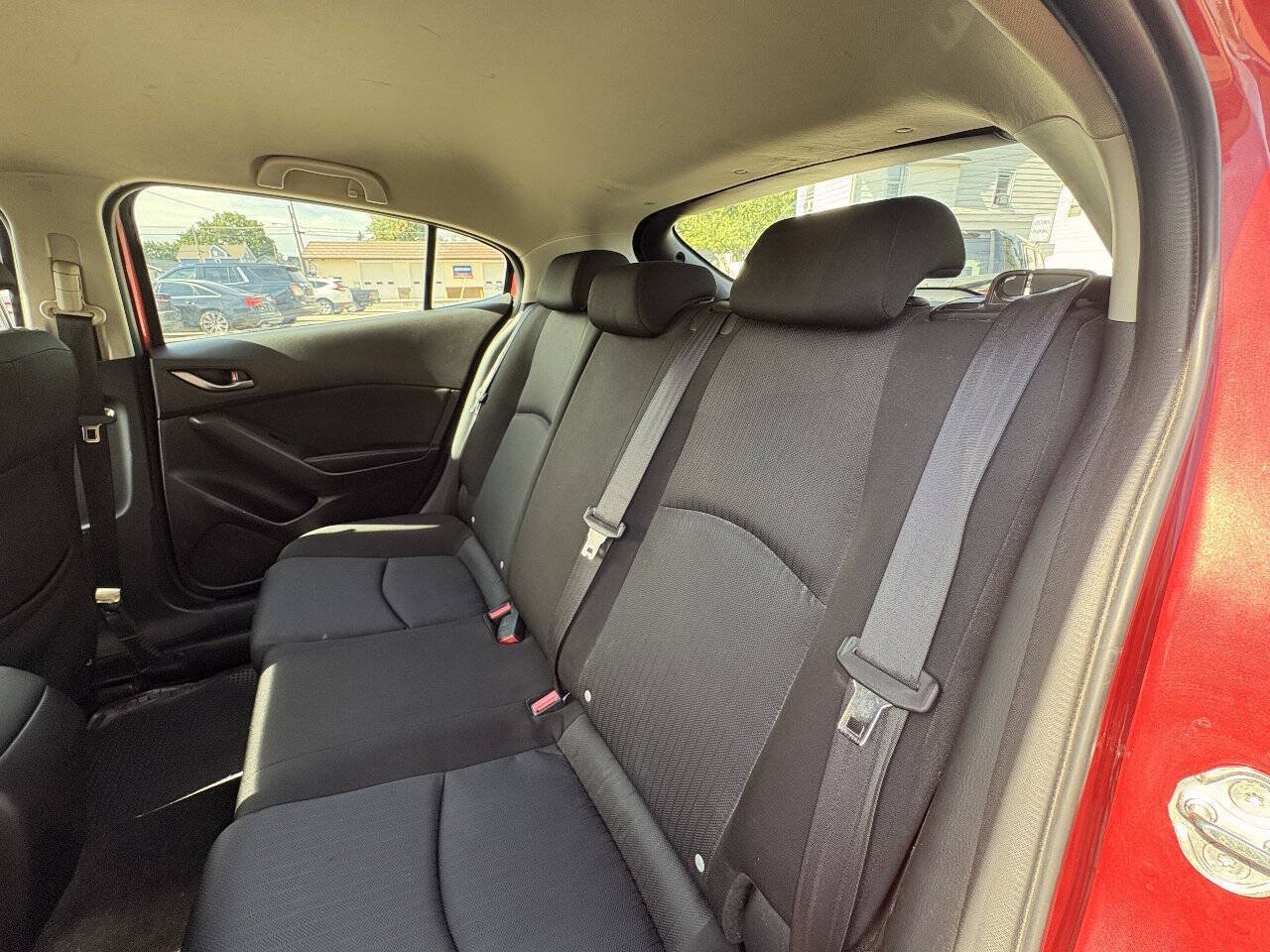 Used 2015 MAZDA MAZDA3 i Sport FWD image 16