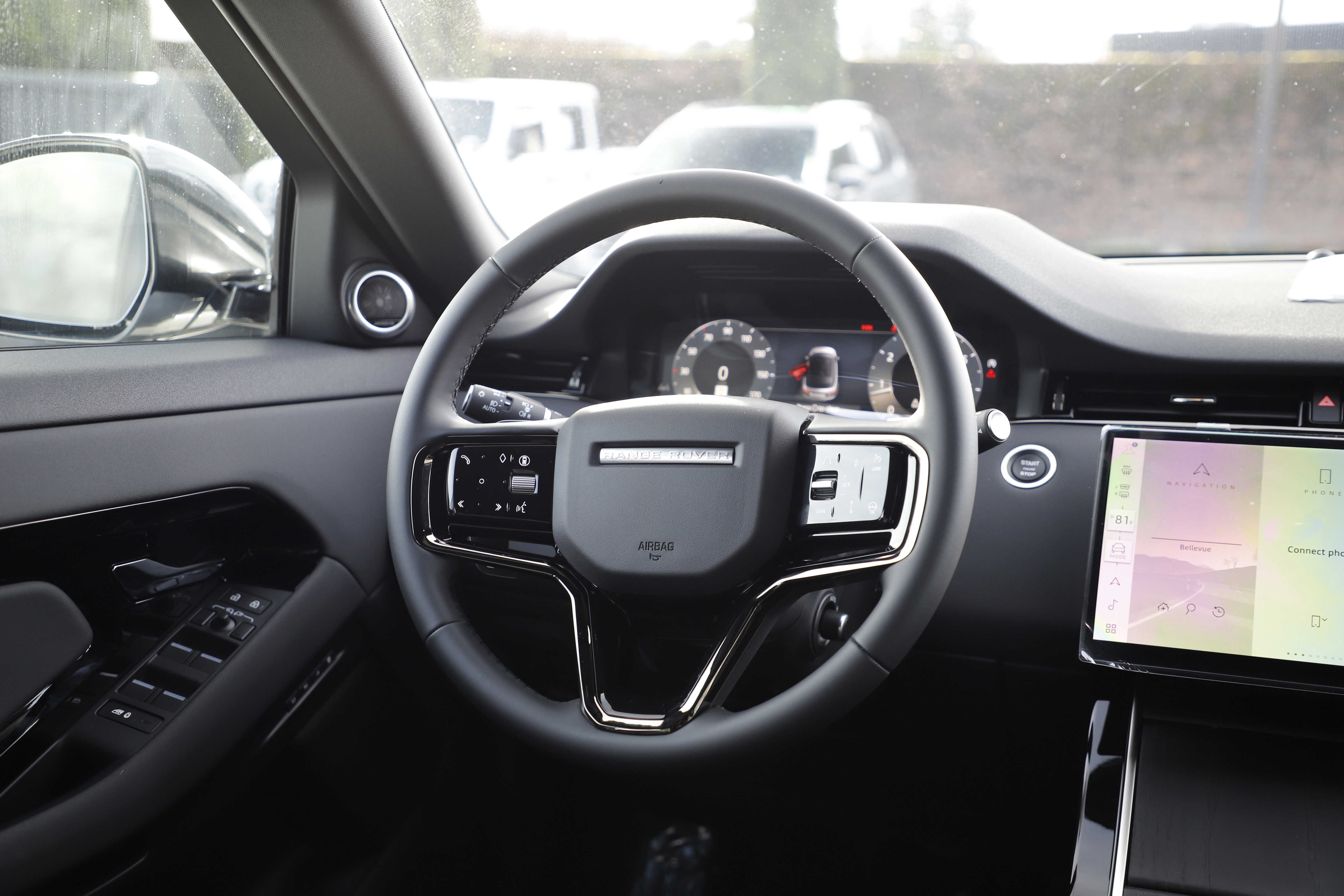 New 2025 Land Rover Range Rover Evoque Dynamic SE image 15