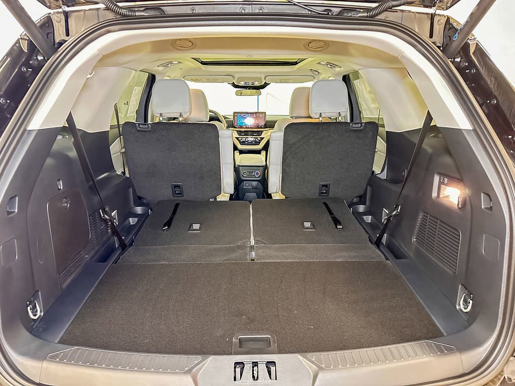 New 2026 Ford Explorer Active w/ Active Comfort Package image 16