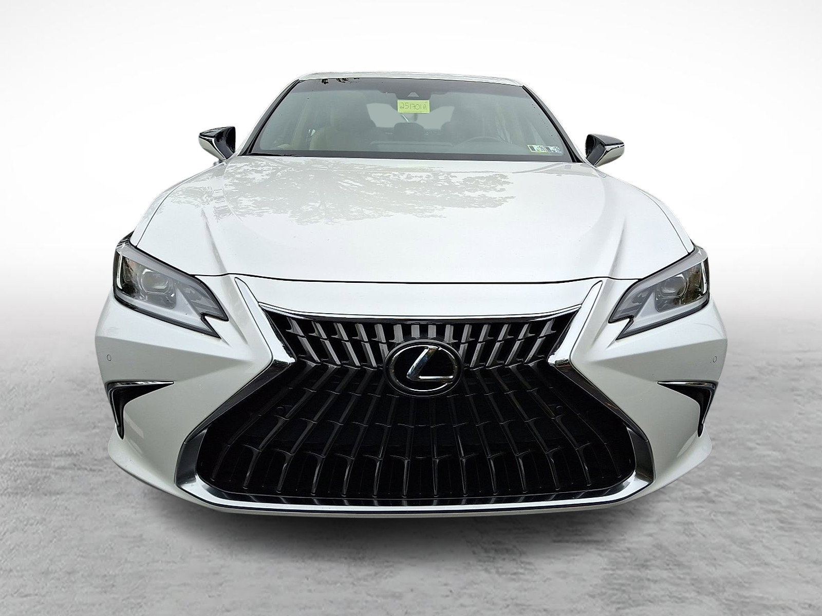 Certified 2022 Lexus ES 350 w/ Premium Package image 2