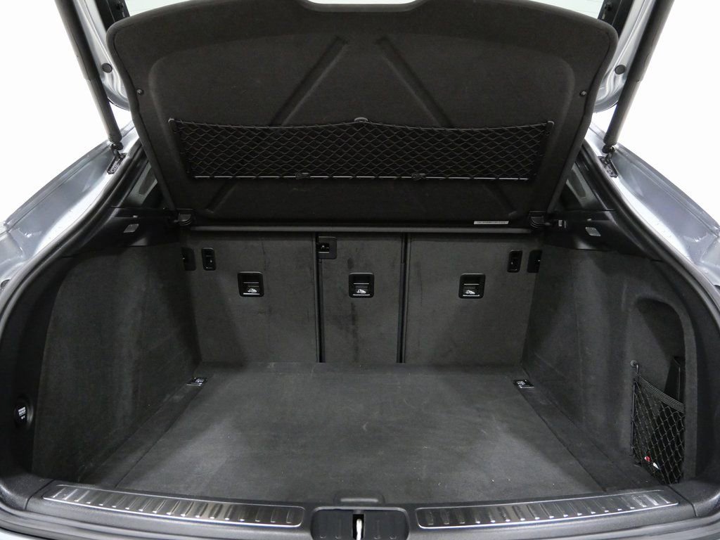 Used 2019 Porsche Macan Base image 27