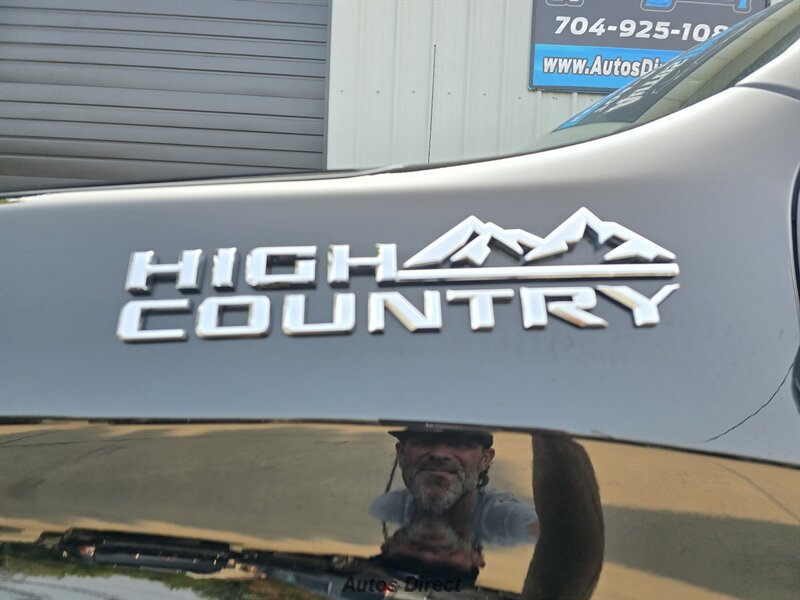 Used 2021 Chevrolet Silverado 1500 High Country AWD/4WD image 36