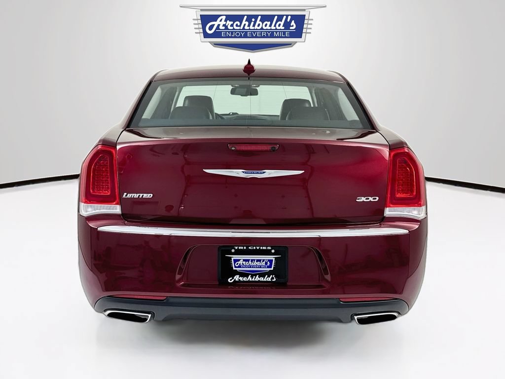 Used 2019 Chrysler 300 Limited RWD image 7