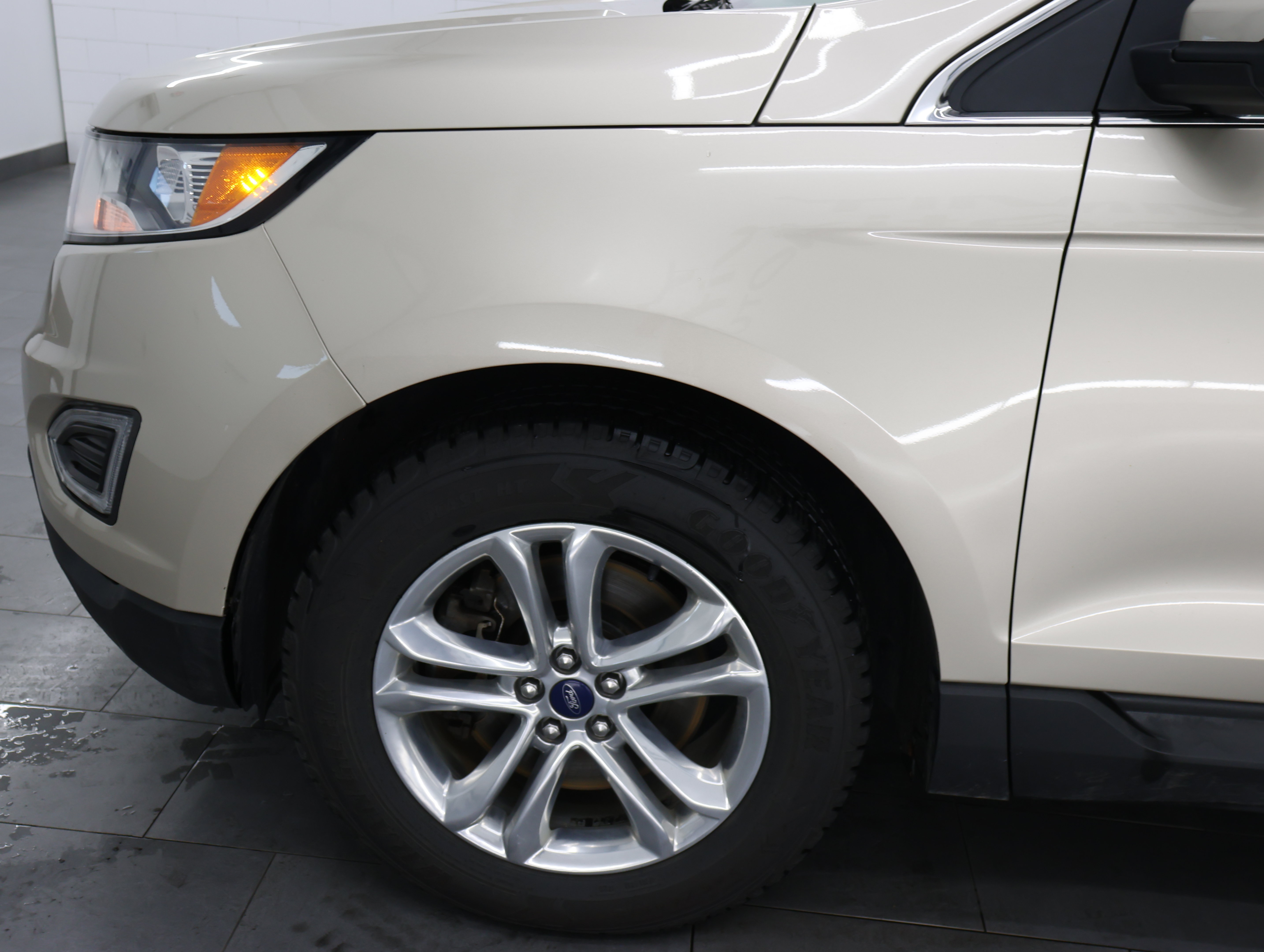 Used 2017 Ford Edge SEL w/ Equipment Group 201A AWD/4WD image 34