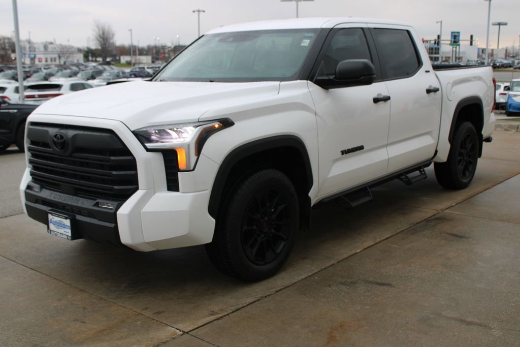 Used 2025 Toyota Tundra SR5 image 3
