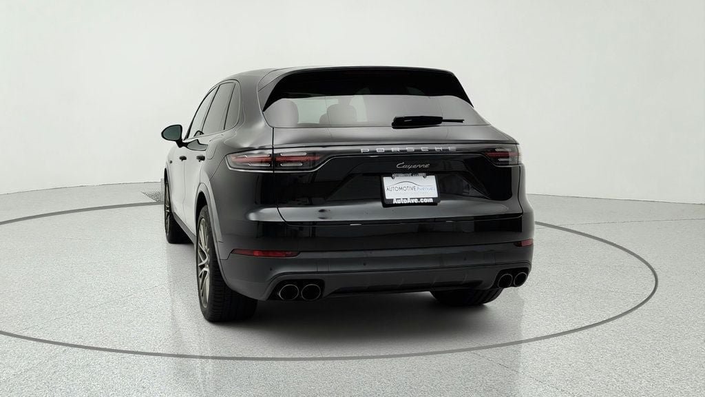 Used 2022 Porsche Cayenne Platinum Edition w/ Premium Package Plus AWD/4WD image 6