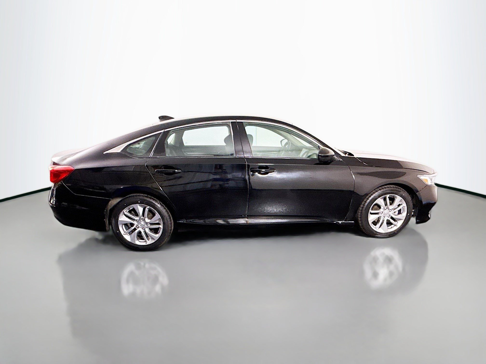 Used 2019 Honda Accord LX image 11