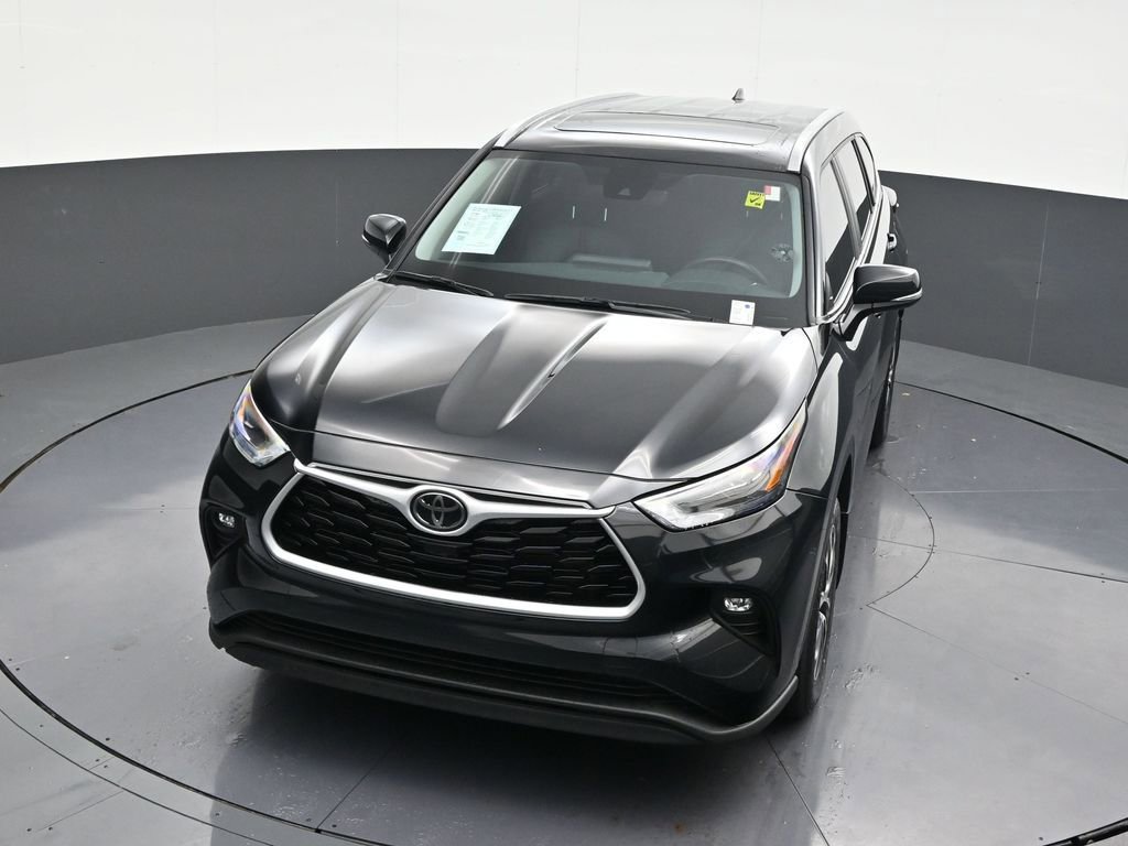 Used 2024 Toyota Highlander XLE image 23