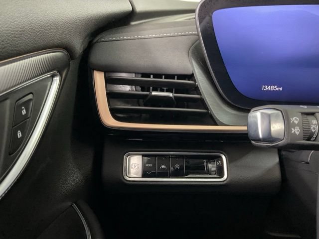 Used 2025 Buick Envision Sport Touring AWD/4WD image 27