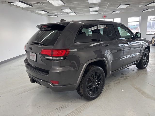 Used 2020 Jeep Grand Cherokee Altitude image 13