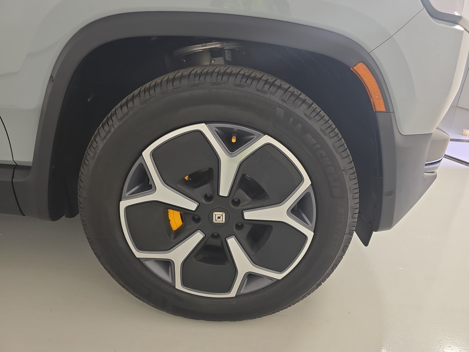 Used 2024 Rivian R1S Adventure Quad AWD/4WD image 11