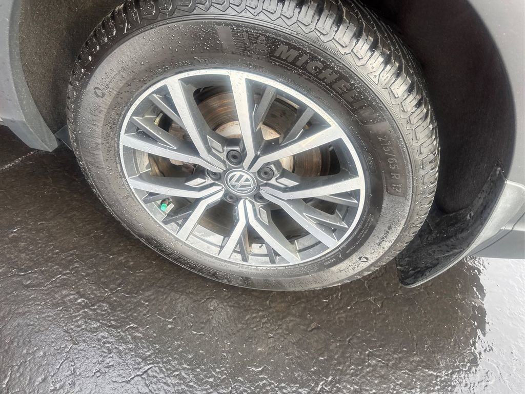 Used 2019 Volkswagen Tiguan SE w/ Panoramic Sunroof Package image 23