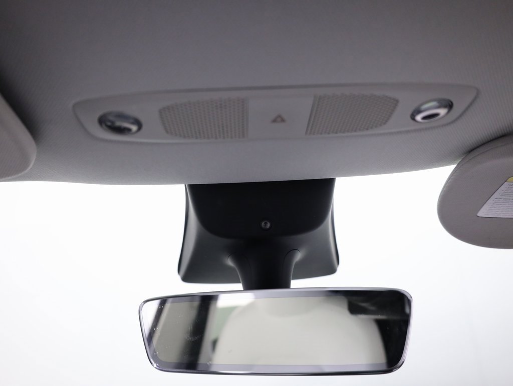 Used 2023 Tesla Model Y Performance image 36