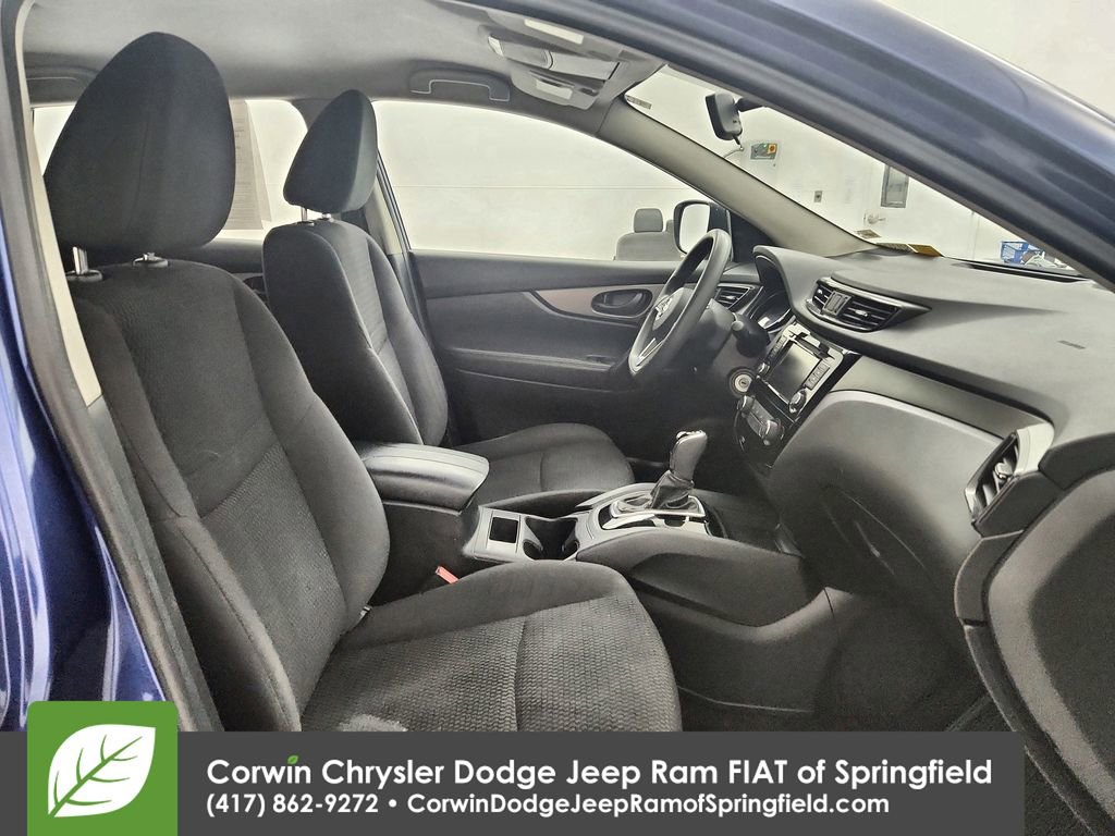 Used 2019 Nissan Rogue Sport S image 32