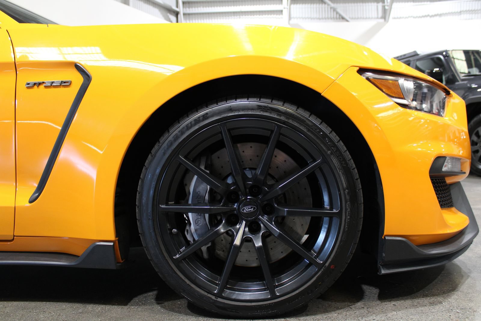 Used 2018 Ford Mustang Shelby GT350 w/ Convenience Package RWD image 14