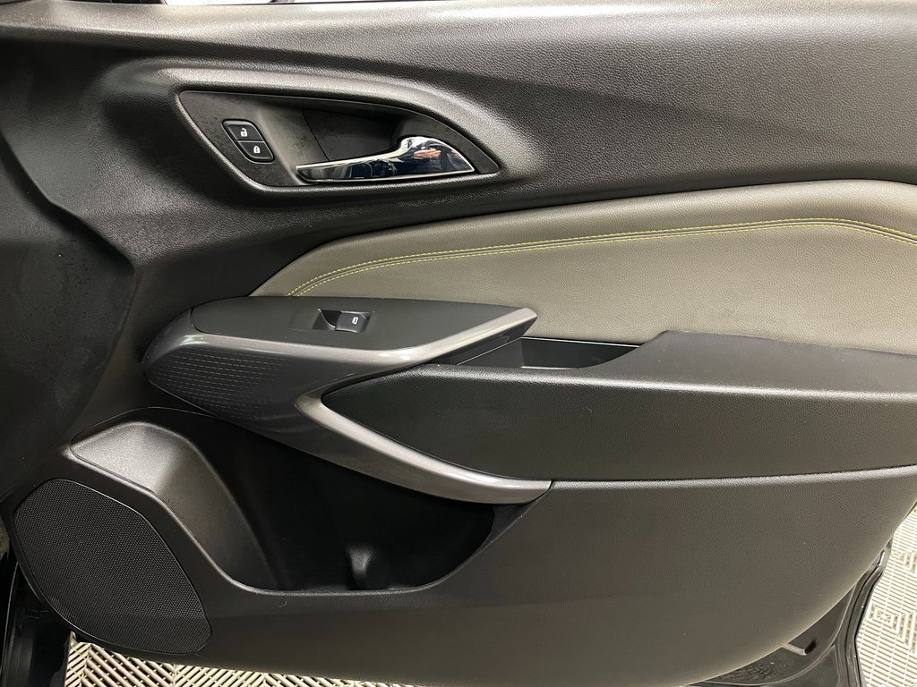 Certified 2024 Chevrolet Trax ACTIV w/ Sunroof Package image 39