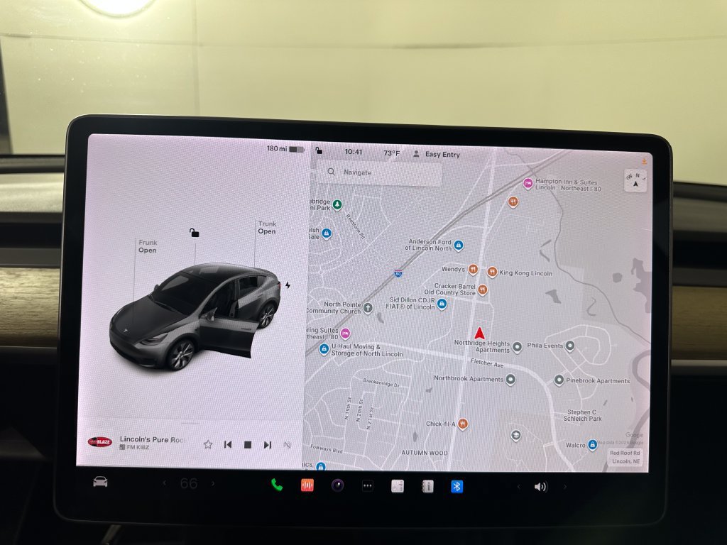 Used 2022 Tesla Model Y Long Range AWD/4WD image 23