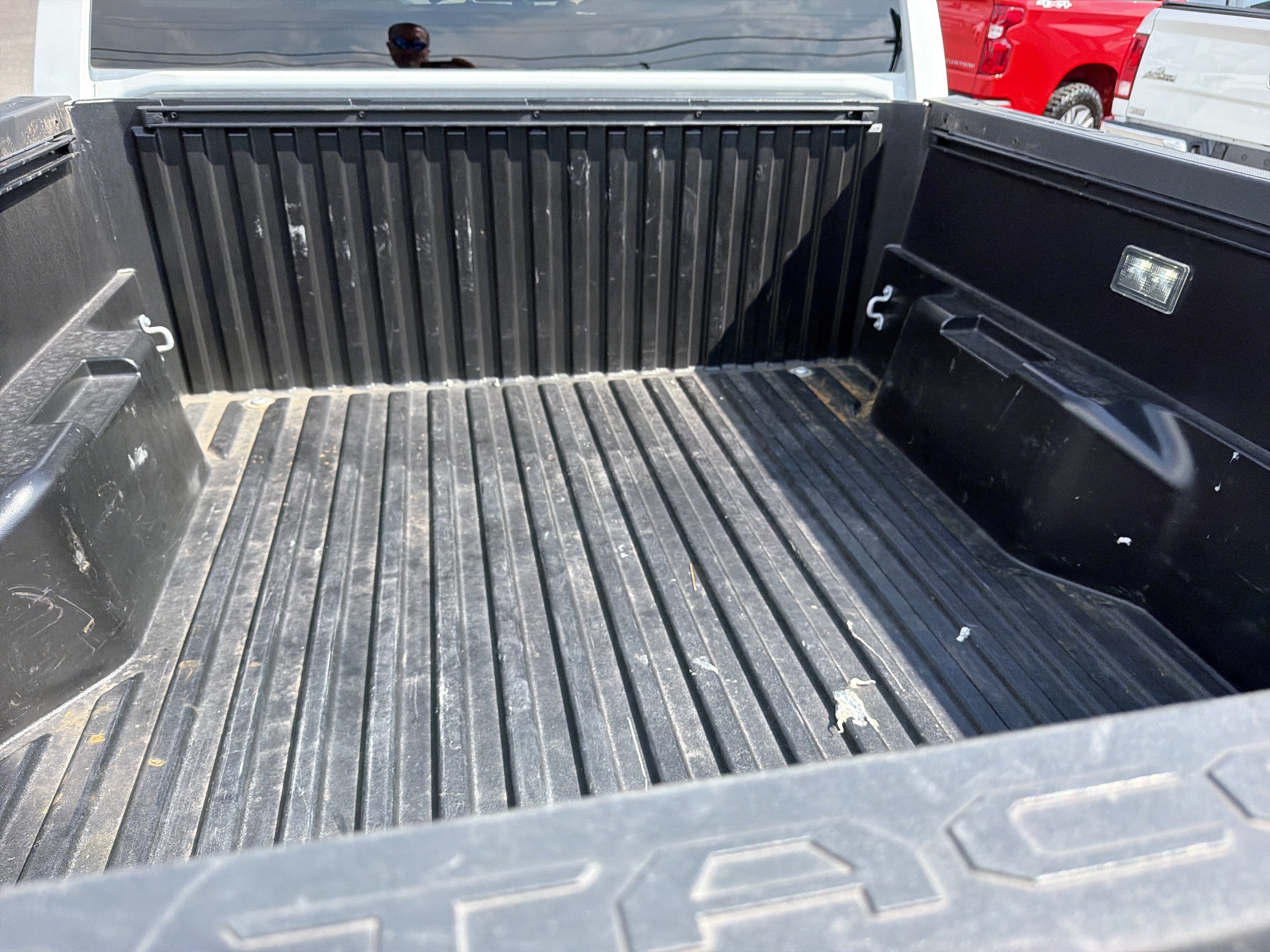 Used 2025 Toyota Tacoma SR5 AWD/4WD image 9