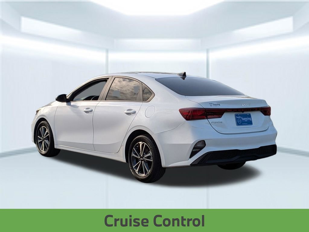 Used 2023 Kia Forte LXS w/ LXS Technology Package FWD image 5