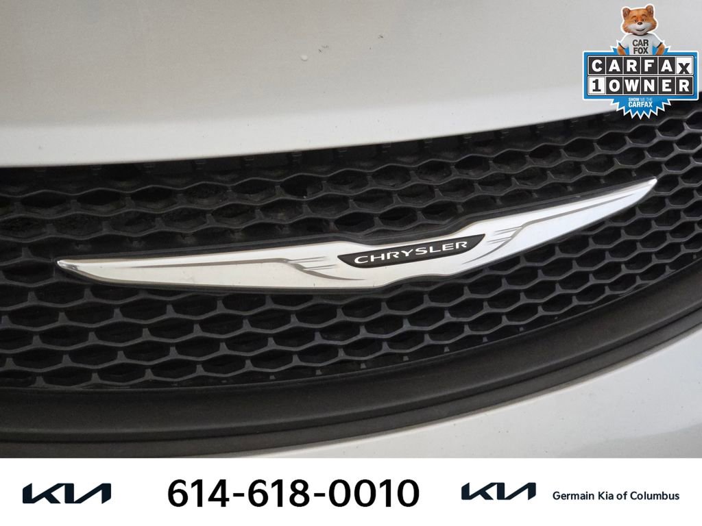 Used 2023 Chrysler Voyager LX image 14