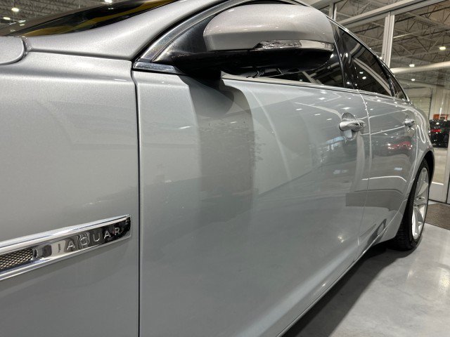 Used 2011 Jaguar XJ RWD image 17