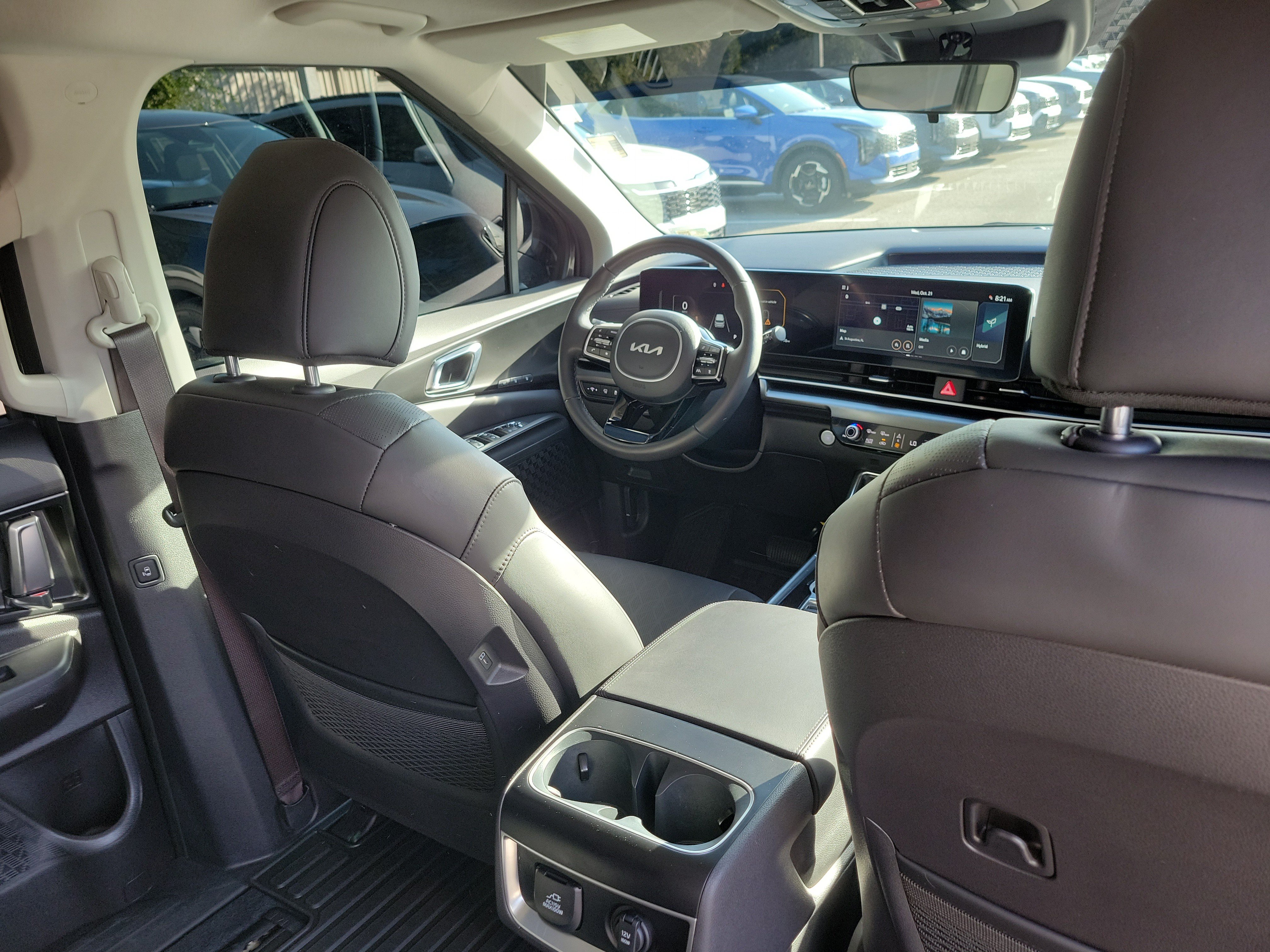Certified 2025 Kia Carnival SX w/ SX Dark Edition Package FWD image 11