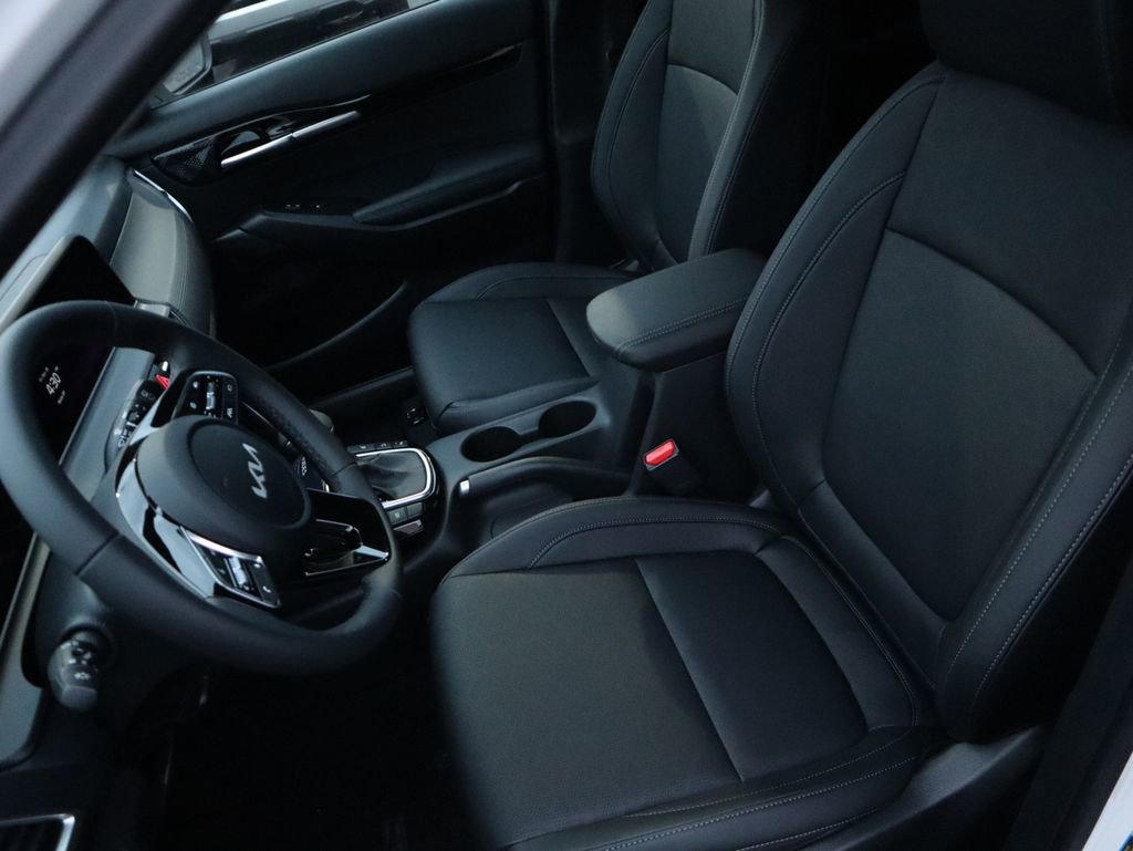New 2026 Kia Seltos EX FWD image 19