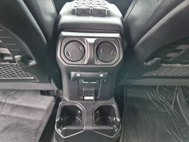 Used 2020 Jeep Gladiator Rubicon AWD/4WD image 17