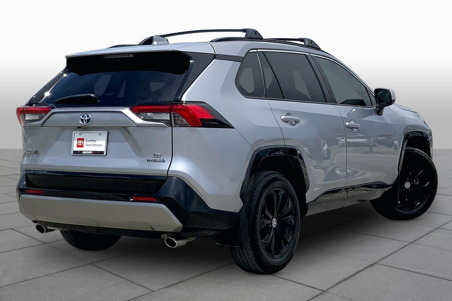 Used 2023 Toyota RAV4 SE w/ Convenience Package AWD/4WD image 13