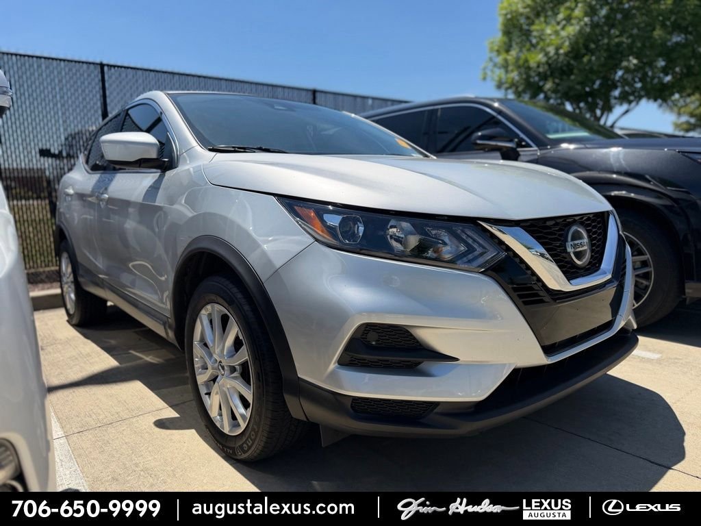 Used 2020 Nissan Rogue Sport S w/ Appearance Package FWD image 1