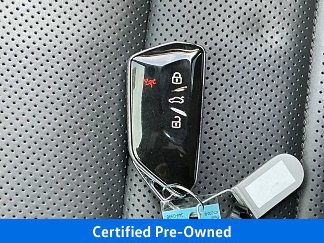 Certified 2022 Volkswagen Golf R AWD/4WD image 34