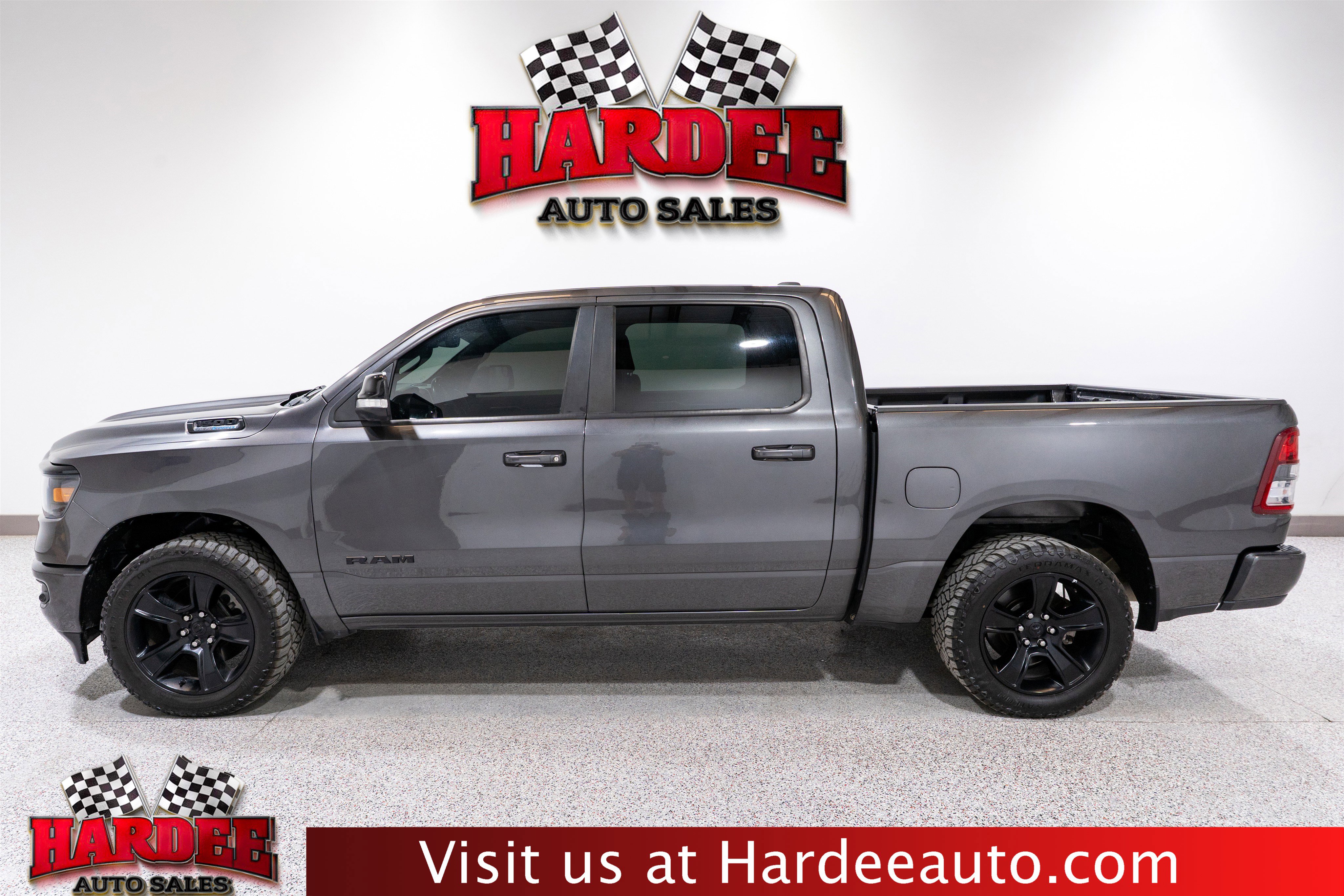 Used 2022 RAM 1500 Lone Star AWD/4WD image 1
