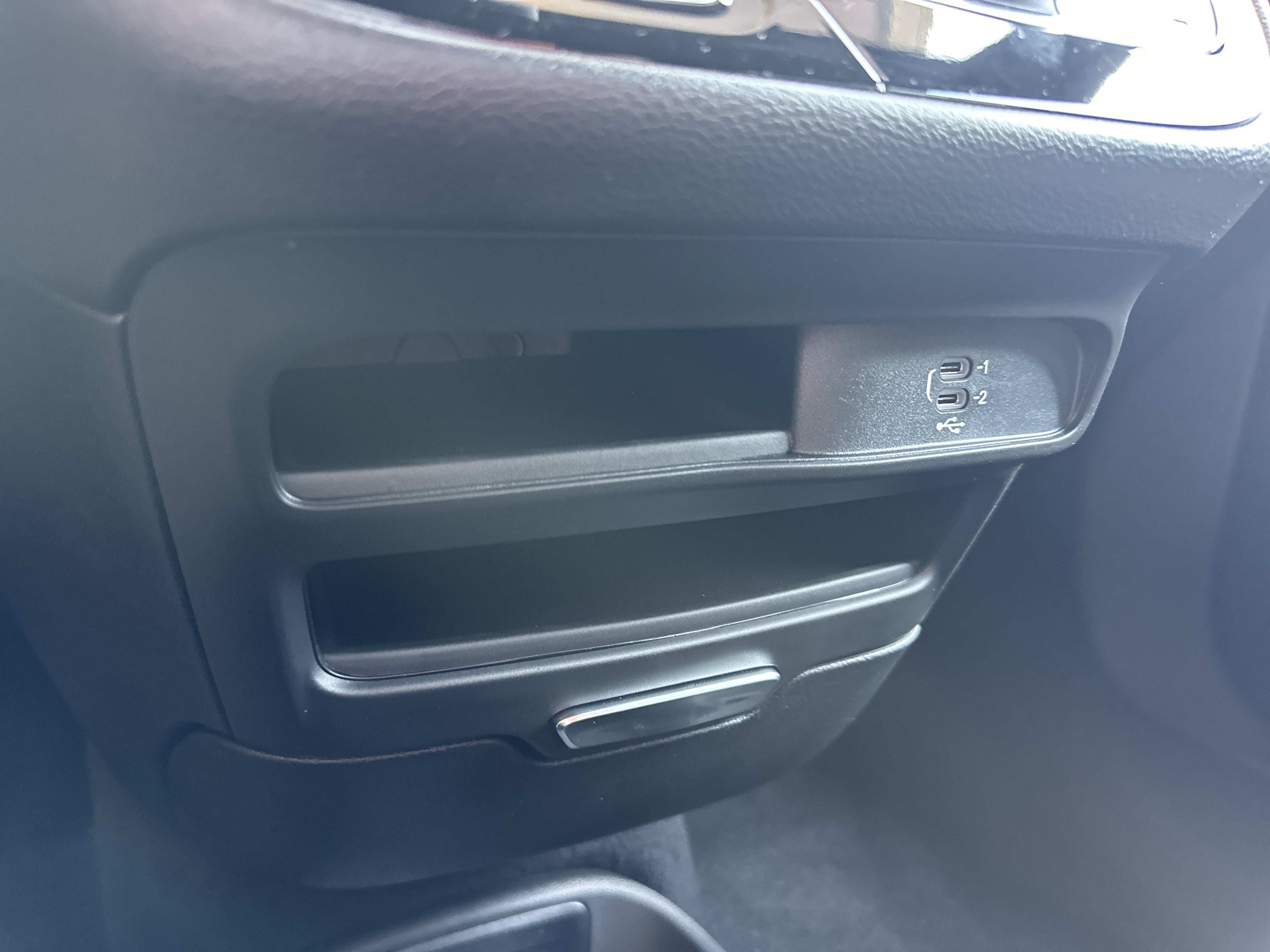 New 2027 Chrysler Pacifica Select AWD/4WD image 7